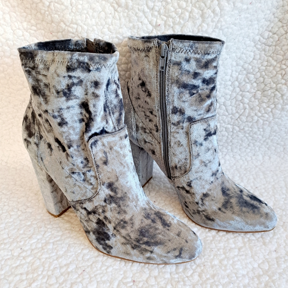 JustFab Grey Velvet Bootie